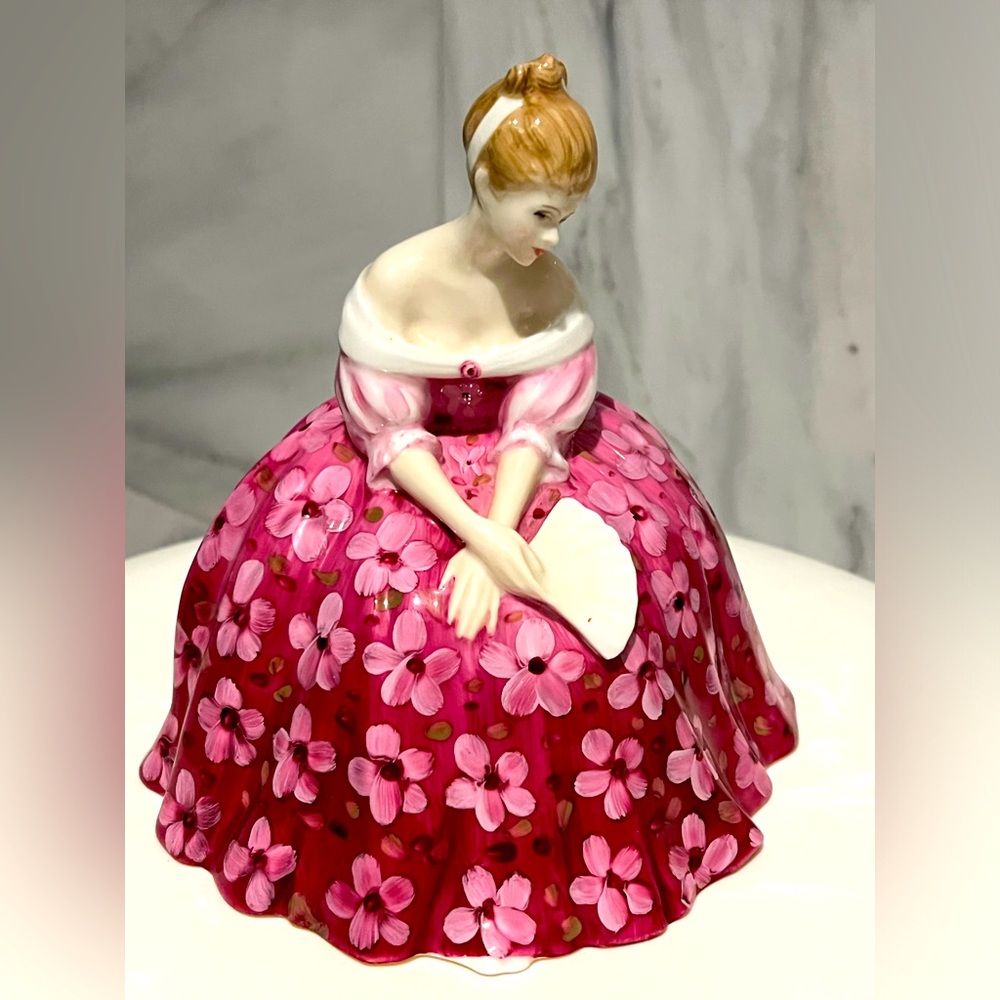Royal Doulton “Victoria” Vintage Figurine HN2471 - Retired
